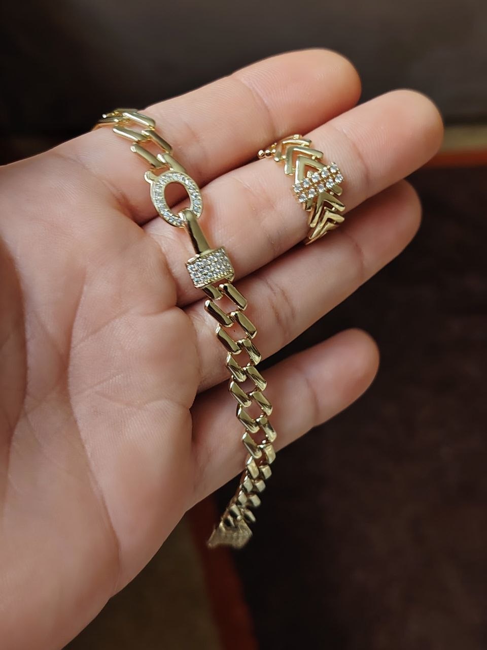 Bracelet Plaqué Or – Élégance Intemporelle-سوار مطلي بالذهب – أناقة خالدة