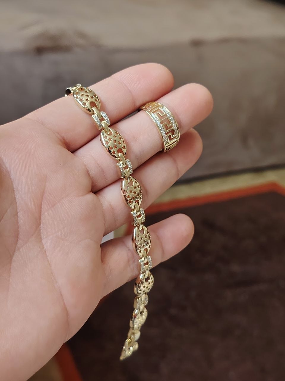 Bracelet Plaqué Or – Élégance Intemporelle-سوار مطلي بالذهب – أناقة خالدة